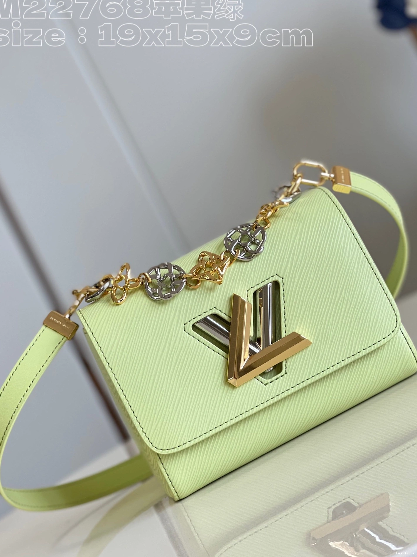 First bag ru PM LOUIS TWIST VUITTON 0817